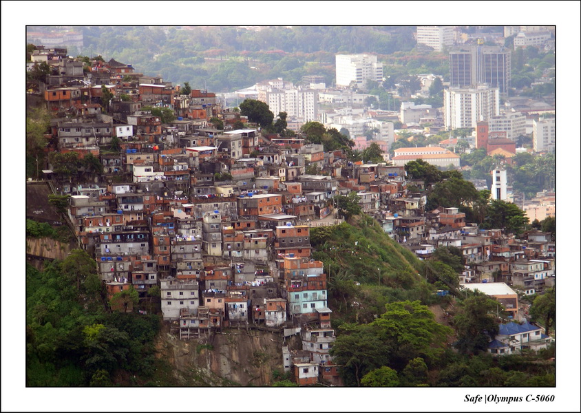 2005 - 11 - Rio - favelas 09.JPG
